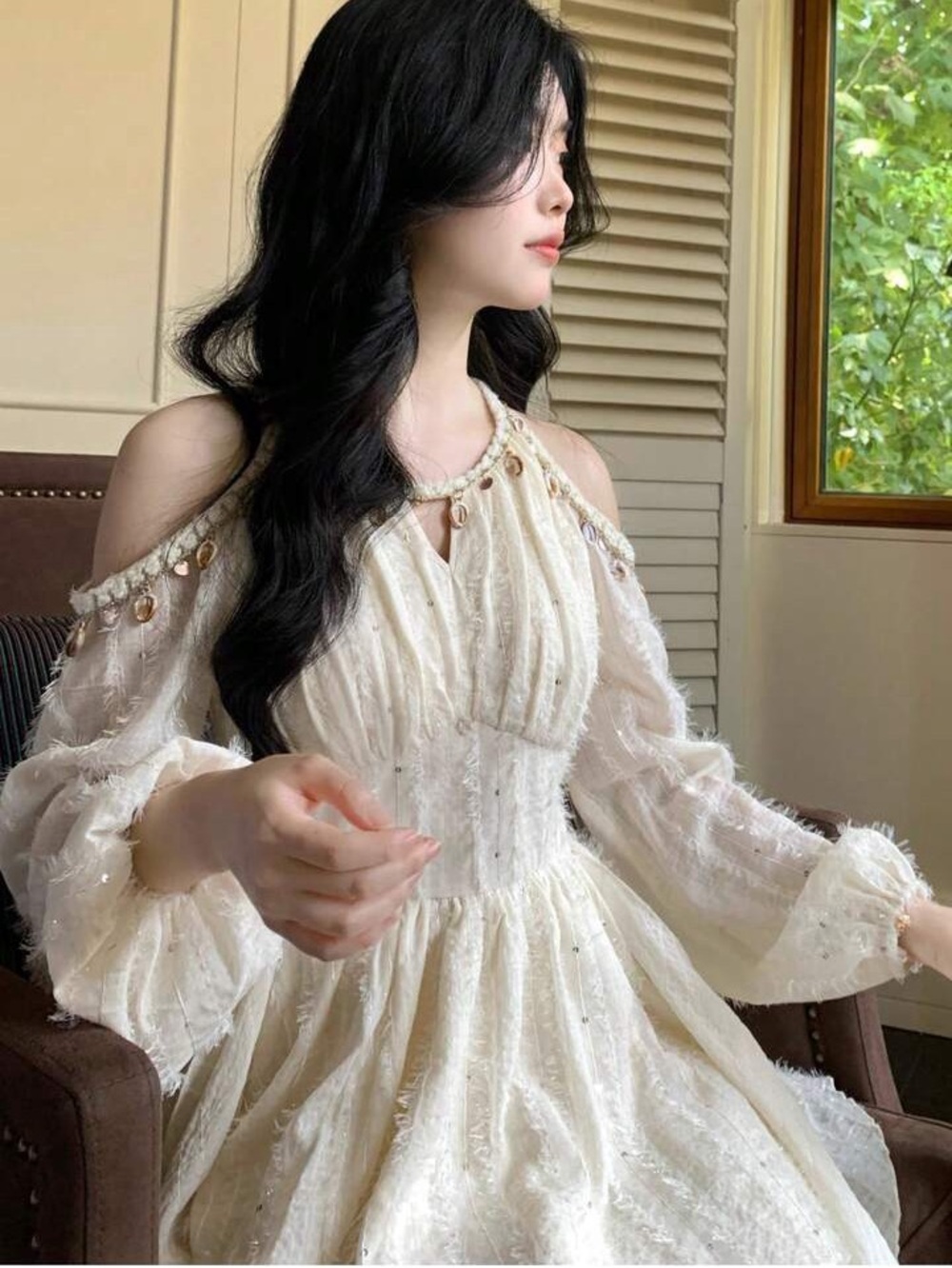 Elegant Cream Cold-Shoulder Layered Dress - Picture 4 of 8